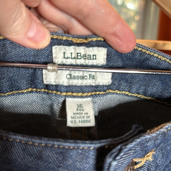 LL Bean Classic Fit Straight Leg Cropped Jeans Womens Medium Blue Wash Size 16 - Picture 3 of 6